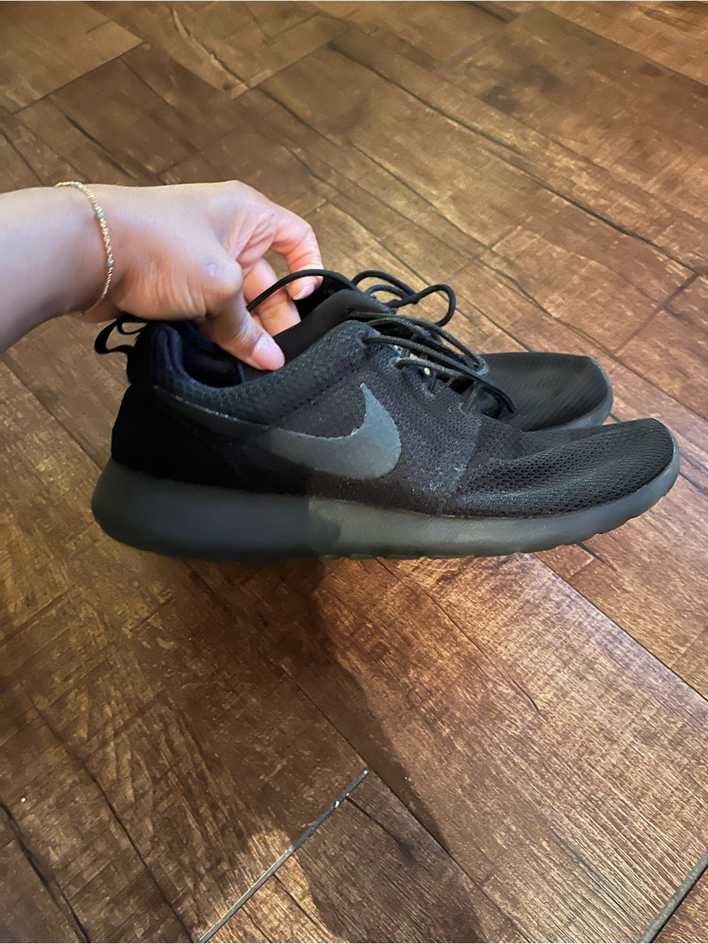 Nike Black Low-Top Athletic Sneakers